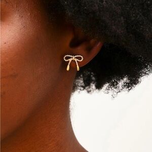 Bow Earrings ✨NWT✨